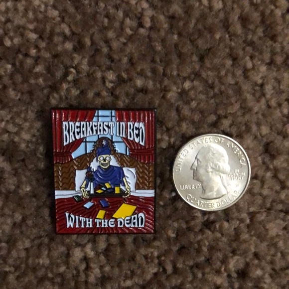 Breakfast in bed with the dead pin - Picture 3 of 3